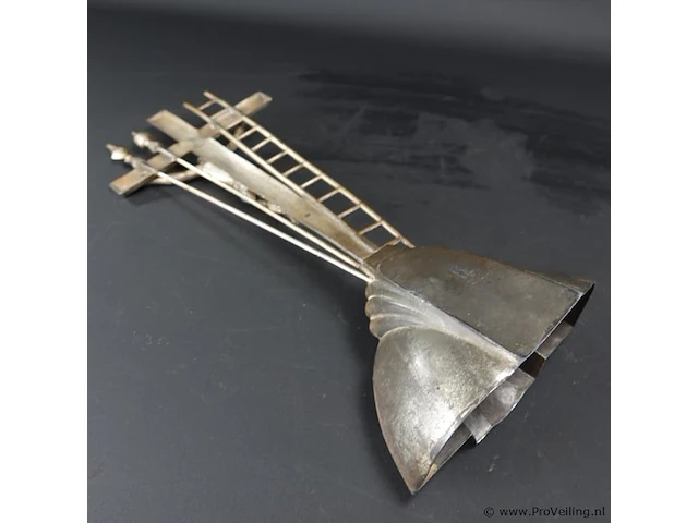 Art deco staande brons/messing crucifix - afbeelding 5 van  5