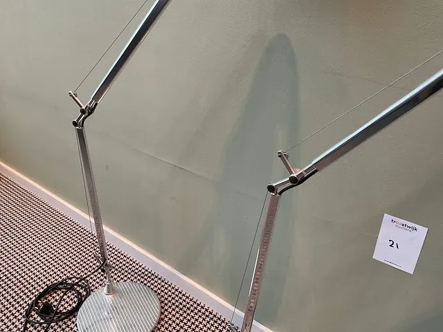 Artemide tolomeo bureaulamp - afbeelding 4 van  5