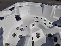 Artic spa 5 persoons amerikaans jacuzzi en buitenspa - afbeelding 18 van  31