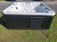 Artic spa 5 persoons amerikaans jacuzzi en buitenspa - afbeelding 8 van  31