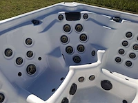 Artic spa 5 persoons amerikaans jacuzzi en buitenspa - afbeelding 21 van  31