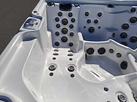 Artic spa 5 persoons amerikaans jacuzzi en buitenspa - afbeelding 23 van  31