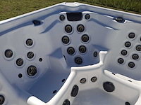 Artic spa 5 persoons amerikaans jacuzzi en buitenspa - afbeelding 28 van  31