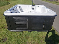 Artic spa 5 persoons amerikaans jacuzzi en buitenspa - afbeelding 6 van  31