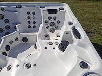 Artic spa 5 persoons amerikaans jacuzzi en buitenspa - afbeelding 24 van  31