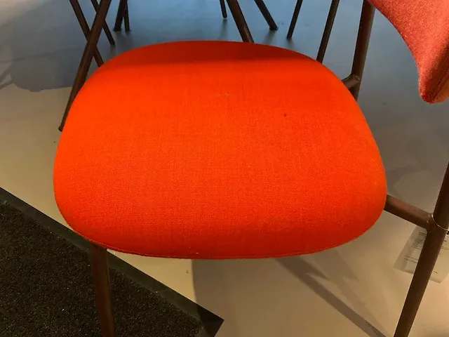 Artifort aloa eetkamerstoel (4x) - afbeelding 3 van  9