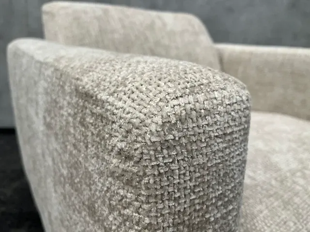 Artifort mare - fauteuil - nieuwe stoffering - afbeelding 2 van  14