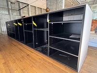 Artisanaal vervaardigde winkelbalie - afbeelding 2 van  13
