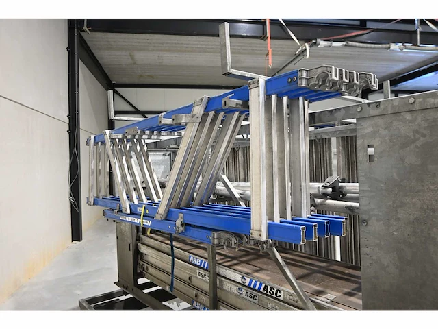 Asc 10.2 meter rolsteiger met beveiligde aanhanger - afbeelding 5 van  10