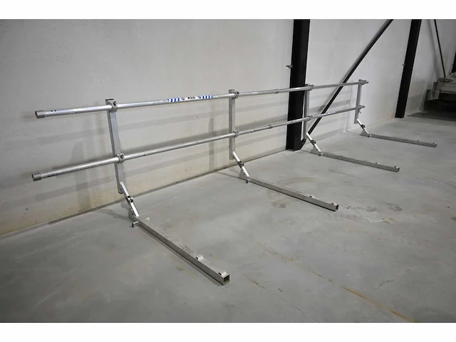 Asc 4-delige aluminium dakrand beveiligingset - afbeelding 2 van  5