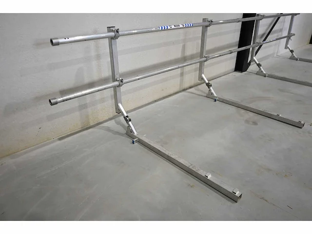 Asc 4-delige aluminium dakrand beveiligingset - afbeelding 3 van  5