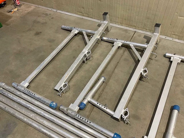 Asc group dakrand beveiliging t.b.v. schuin dak - afbeelding 2 van  4