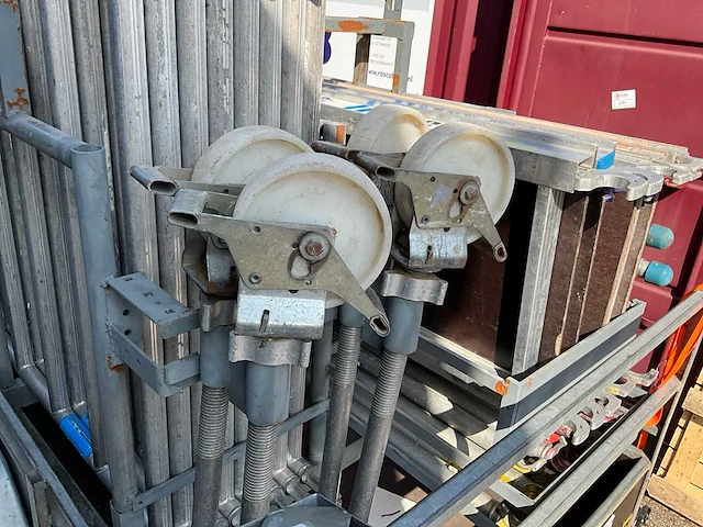 Asc group rolsteiger rolsteiger met aanhangwagen - afbeelding 11 van  13