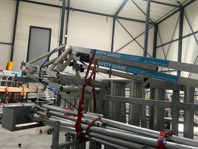 Asc rolsteiger met aanhangwagen - afbeelding 7 van  10