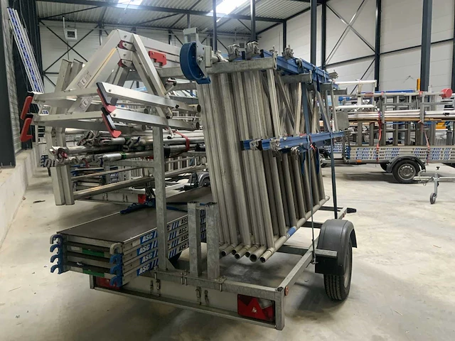 Asc rolsteiger met aanhangwagen - afbeelding 11 van  14