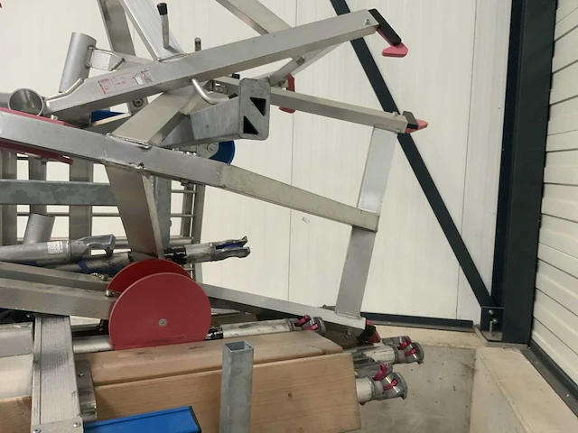 Asc rolsteiger met aanhangwagen - afbeelding 13 van  15