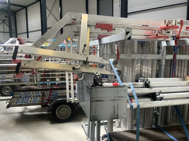 Asc rolsteiger met aanhangwagen - afbeelding 8 van  14