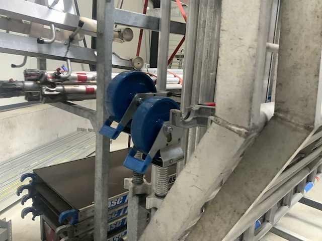 Asc rolsteiger met aanhangwagen - afbeelding 13 van  14