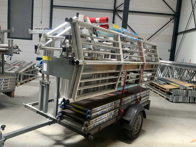 Asc rolsteiger met aanhangwagen - afbeelding 8 van  15