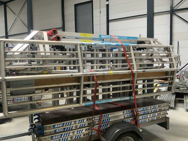 Asc rolsteiger met aanhangwagen - afbeelding 9 van  15