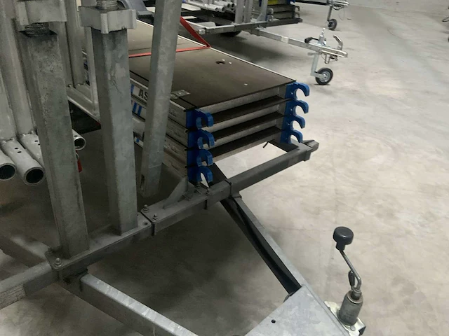 Asc rolsteiger met aanhangwagen - afbeelding 4 van  15