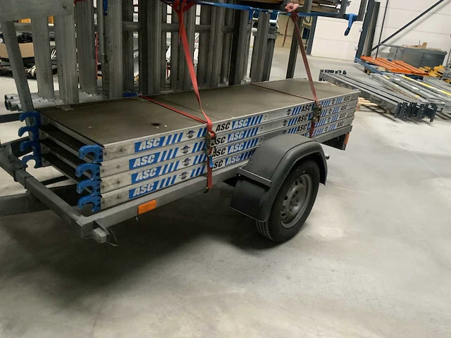 Asc rolsteiger met aanhangwagen - afbeelding 9 van  15