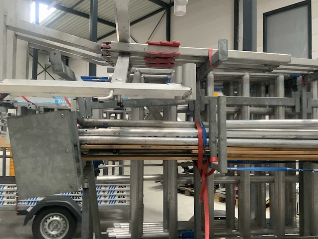 Asc rolsteiger met aanhangwagen - afbeelding 10 van  15
