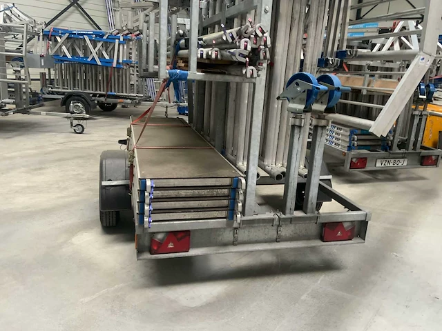 Asc rolsteiger met aanhangwagen - afbeelding 12 van  15
