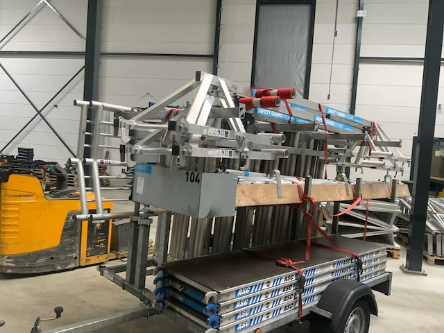 Asc rolsteiger met aanhangwagen - afbeelding 10 van  17