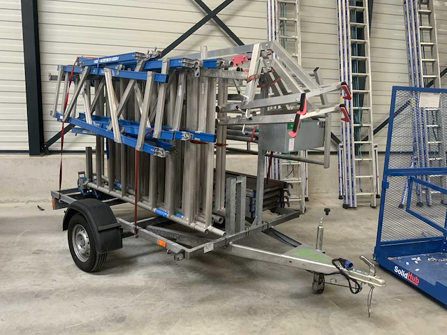 Asc rolsteiger met aanhangwagen - afbeelding 1 van  10