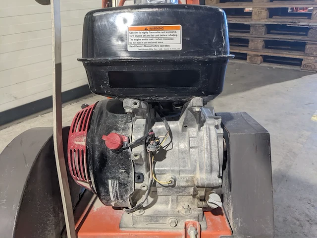 Asfalt-betonzaag 450mm benzine husqvarna, fs400, bouwjaar 2015 - afbeelding 5 van  19
