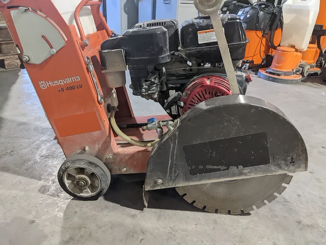 Asfalt-betonzaag 450mm benzine husqvarna, fs400, bouwjaar 2015 - afbeelding 6 van  19