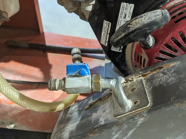 Asfalt-betonzaag 450mm benzine husqvarna, fs400, bouwjaar 2015 - afbeelding 9 van  19