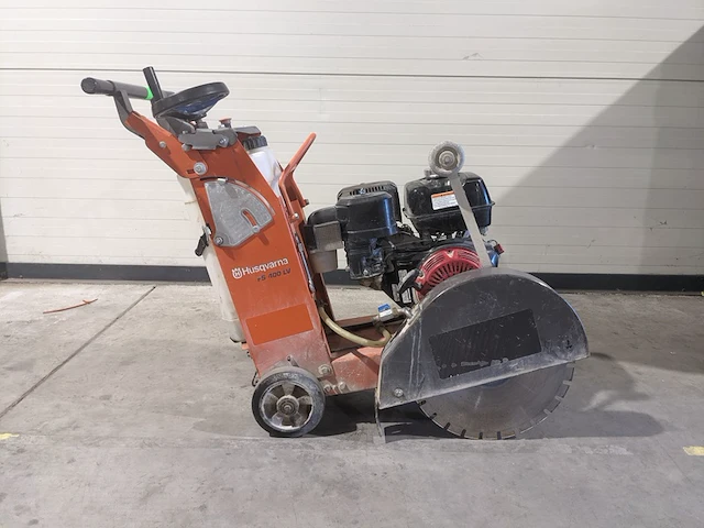 Asfalt-betonzaag 450mm benzine husqvarna, fs400, bouwjaar 2015 - afbeelding 1 van  19