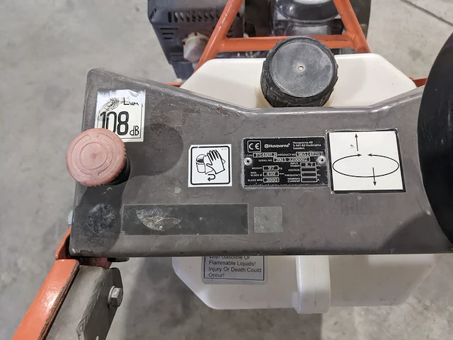 Asfalt-betonzaag 450mm benzine husqvarna, fs400, bouwjaar 2015 - afbeelding 17 van  19