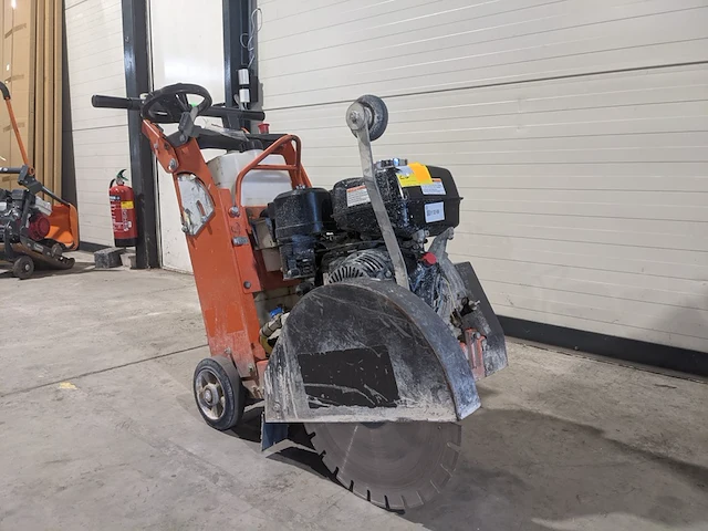 Asfalt-betonzaag 450mm benzine husqvarna, fs400, bouwjaar 2017 - afbeelding 12 van  19