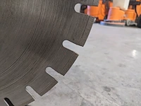 Asfalt-betonzaag 450mm benzine husqvarna, fs400, bouwjaar 2017 - afbeelding 18 van  19