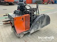 Asfaltzaagmachine / betonzaagmachine - afbeelding 1 van  12