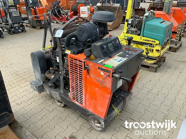 Asfaltzaagmachine / betonzaagmachine - afbeelding 6 van  12