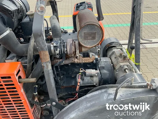 Asfaltzaagmachine / betonzaagmachine - afbeelding 8 van  12