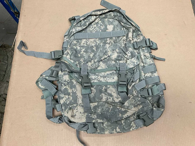 Assault pack - afbeelding 1 van  3