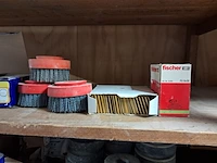 Assortiment bouwbenodigdheden - afbeelding 9 van  14