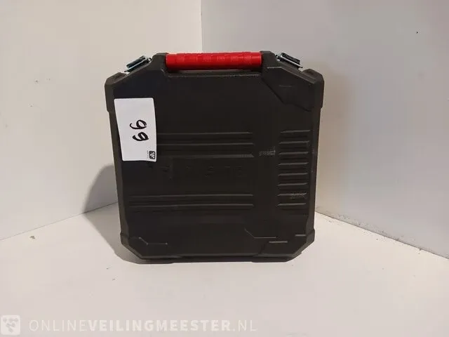 Assortiment gereedschap - afbeelding 8 van  17