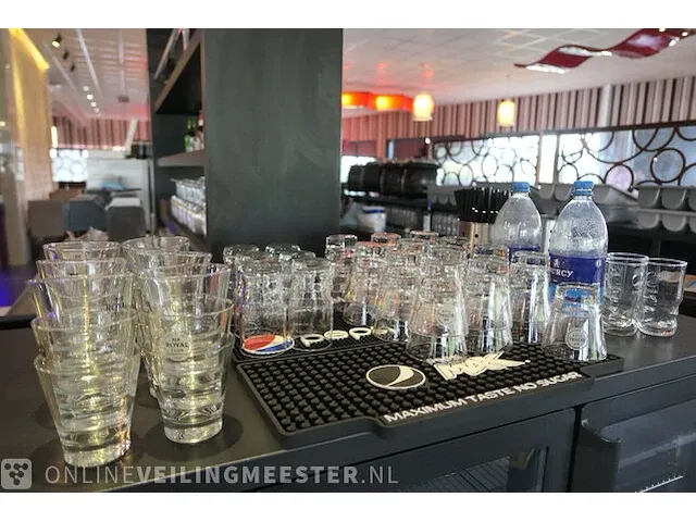 Assortiment glaswerk - afbeelding 3 van  13