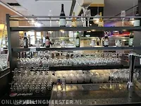 Assortiment glaswerk - afbeelding 1 van  13