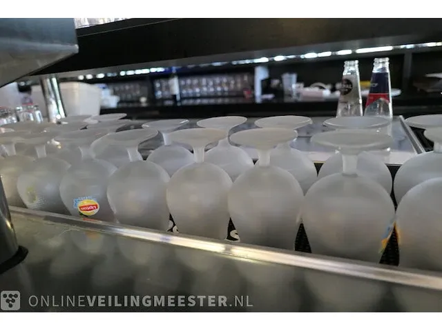 Assortiment glaswerk - afbeelding 9 van  13