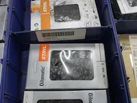 Assortiment klein materiaal in magazijnbakjes - afbeelding 5 van  6