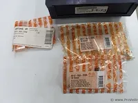 Assortiment klein materiaal in magazijnbakjes - afbeelding 5 van  13
