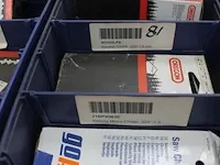 Assortiment klein materiaal in magazijnbakjes - afbeelding 4 van  7