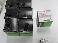 Assortiment klein materiaal in magazijnbakjes - afbeelding 2 van  12